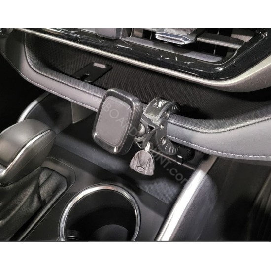 Toyota Highlander Phone Mount (2020-up) - Multi Attachments